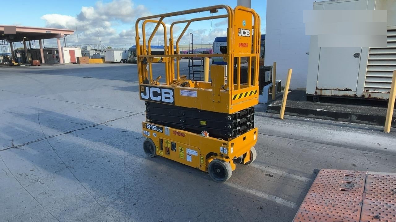2021 JCB S1930E