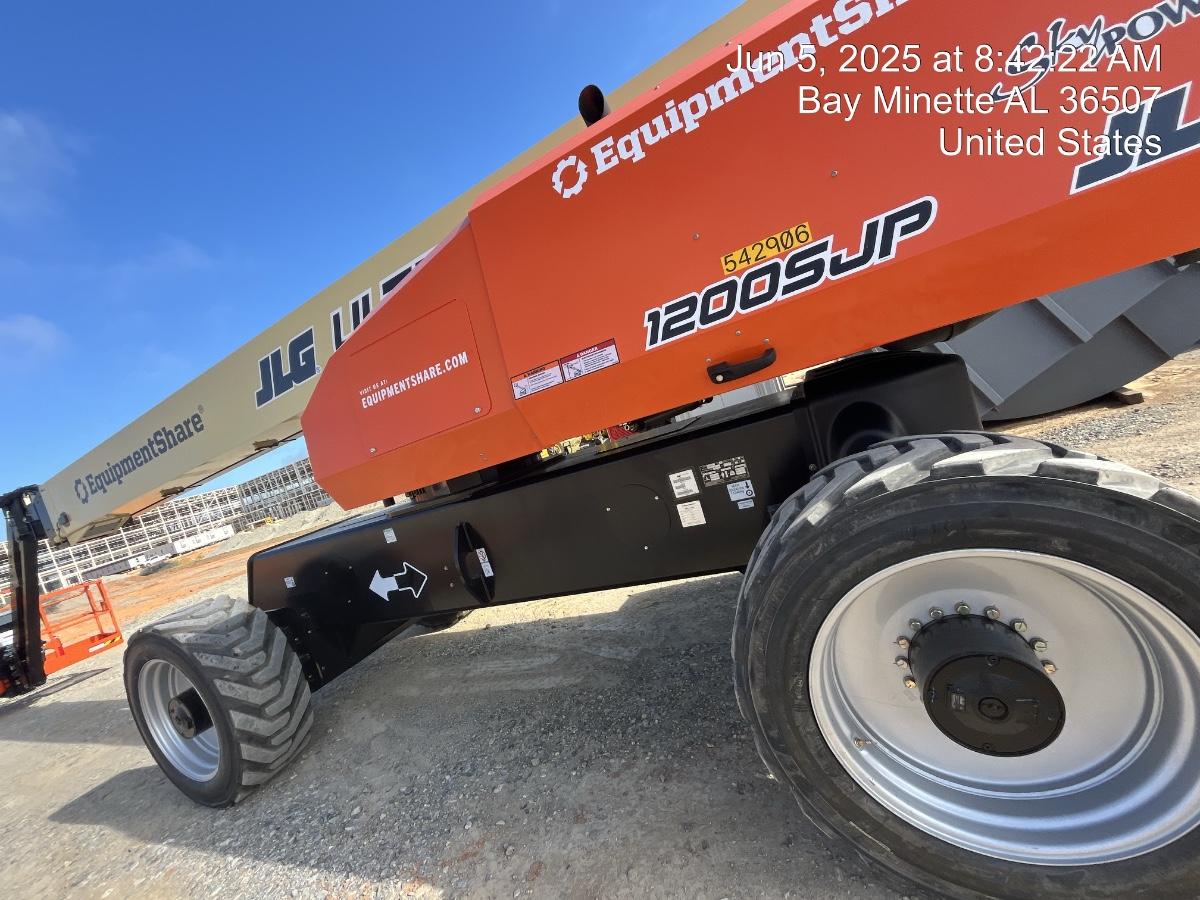 2025 JLG 1200SJP