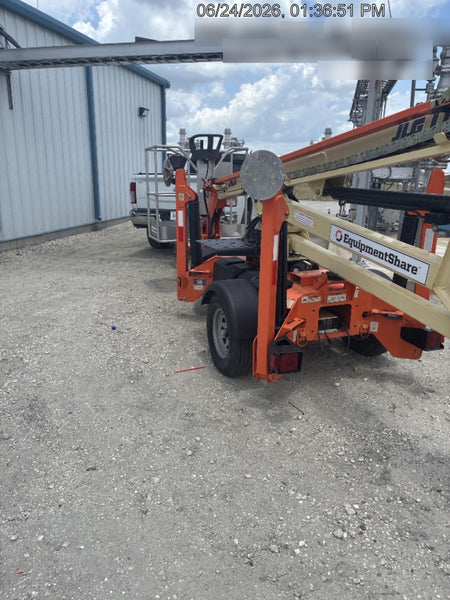 2022 JLG T350