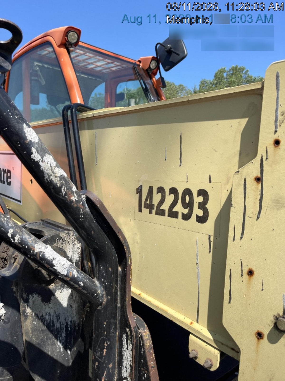 2021 JLG 1732