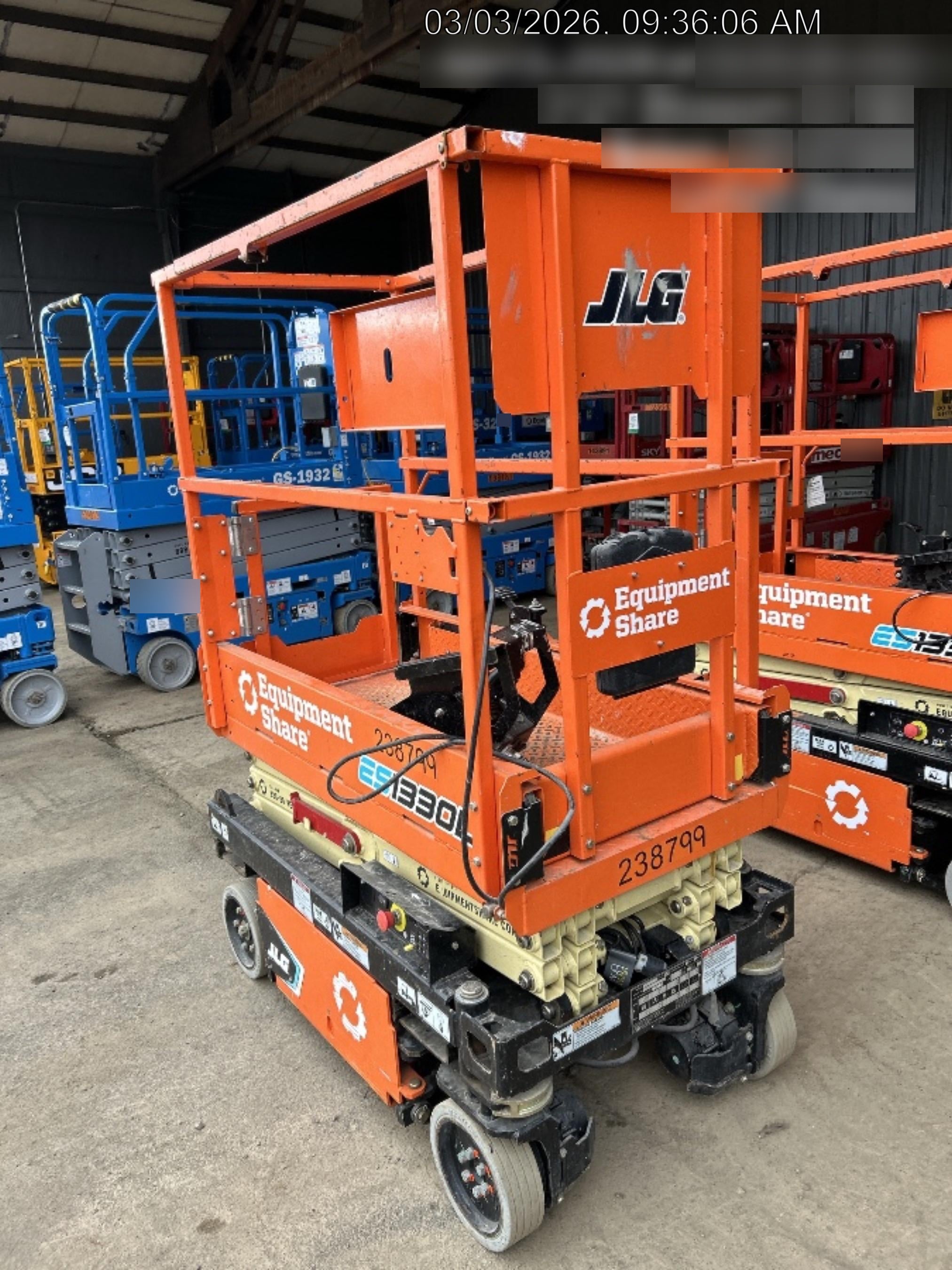 2022 JLG ES1330L