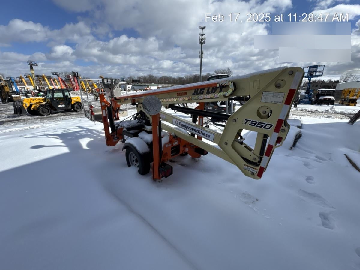 2022 JLG T350