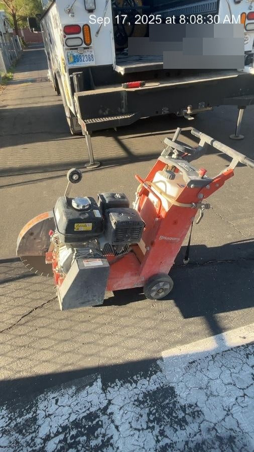 2023 HUSQVARNA FS400