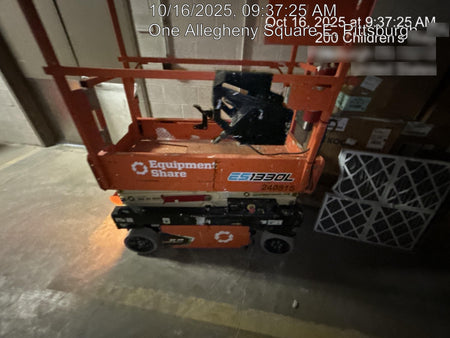 2022 JLG ES1330L