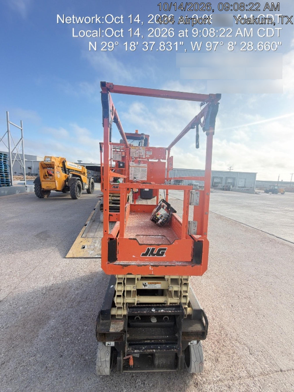2025 JLG ES1932
