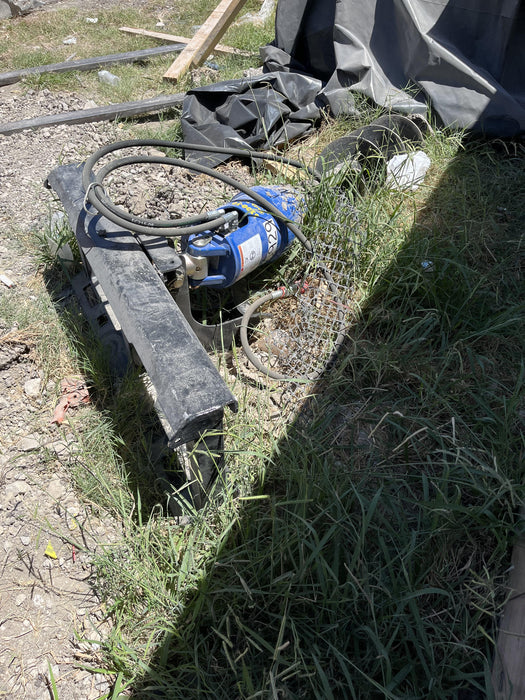 2023 AUGER TORQUE 3300-30