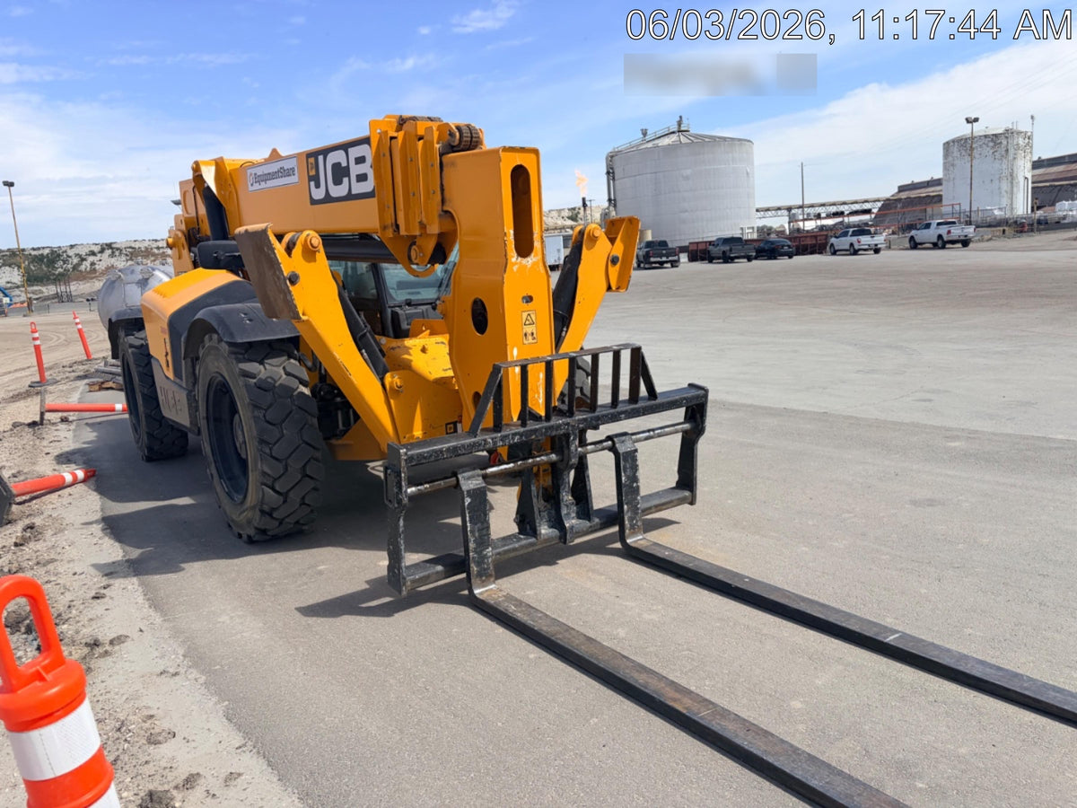 2022 JCB 510-56