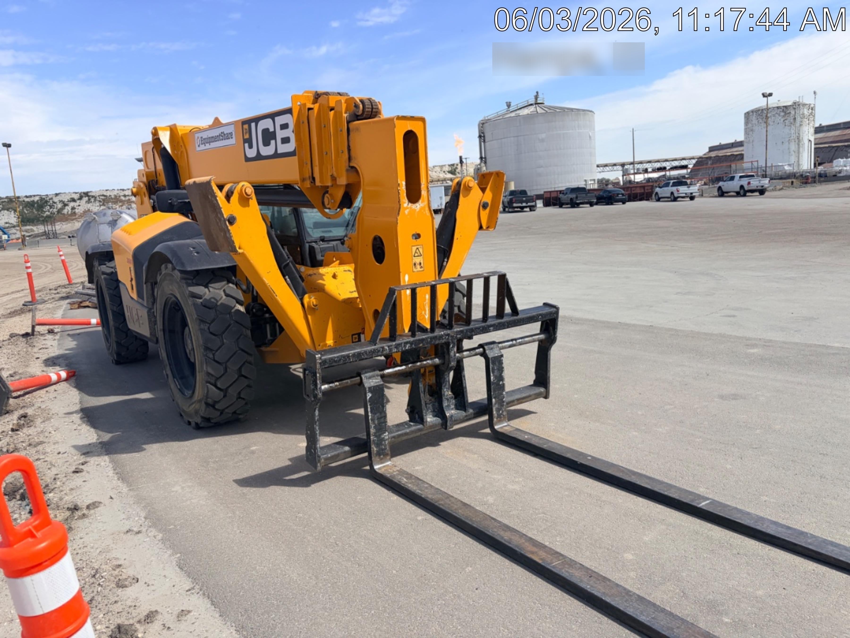 2022 JCB 510-56