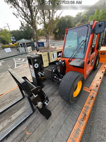 2025 JLG 519