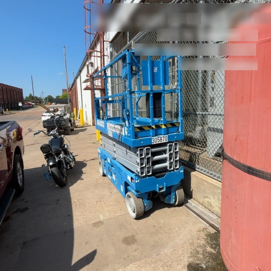 2023 GENIE GS-2632