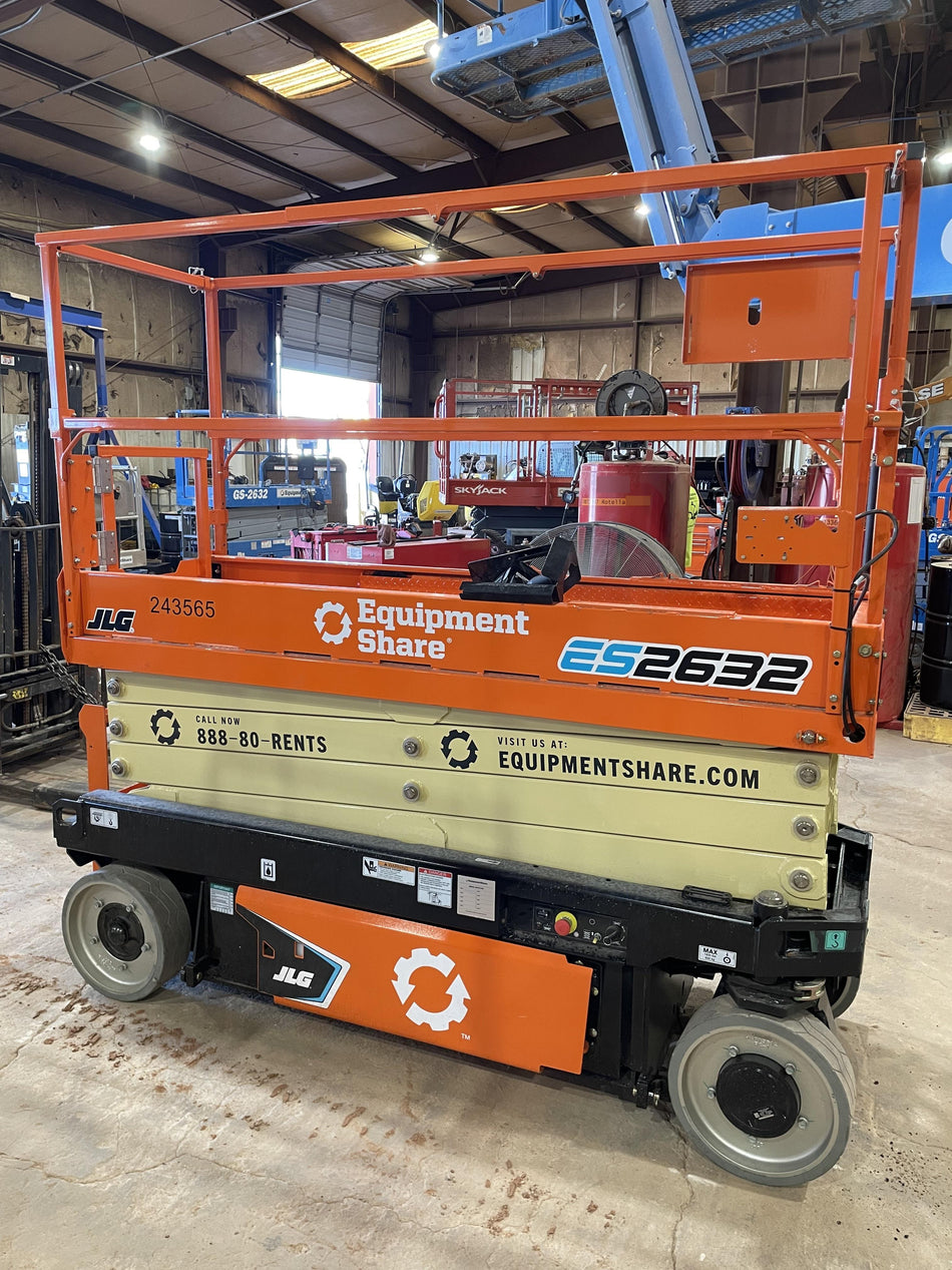 2022 JLG ES2632