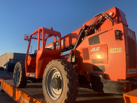 2020 Skytrak 8042 74 Hp, FF Tires, Work Lights, Beacon, Aux Hydraulics, Back up Alarm, Lifting Eye, ES Decals