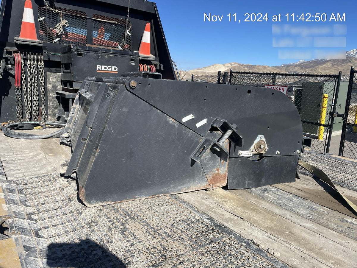 2019 PALADIN Sweepster SB72