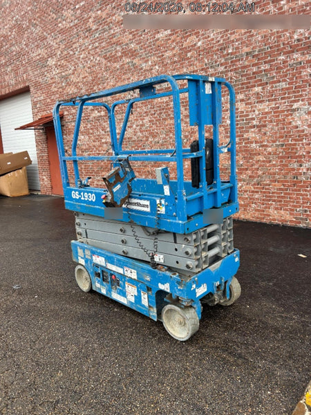 2019 Genie GS-1930 Fixed Rails with Chain Entry