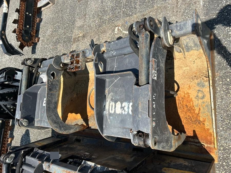 2020 PALADIN 76" Scrap Grapple Bucket - Paladin