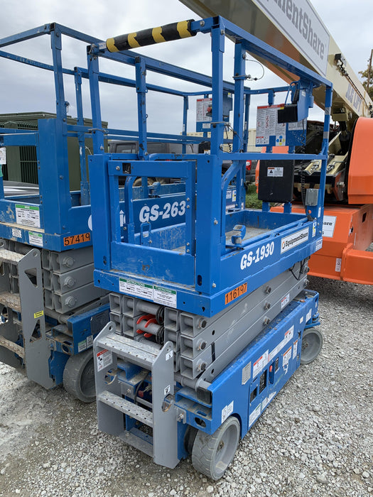 2020 Genie GS-1930 Solid Non Marking Tires, Beacon, Folding rails with half height swing gate
