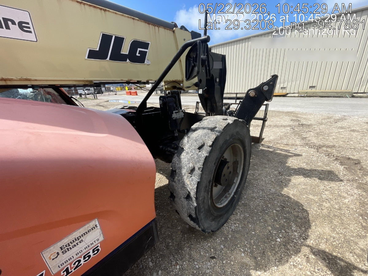 2019 JLG 1255 JLG 1255 T4F w/Full Cab, HVAC, Solid Tires, Work Lights/Beacon, 60" Carriage/Forks
