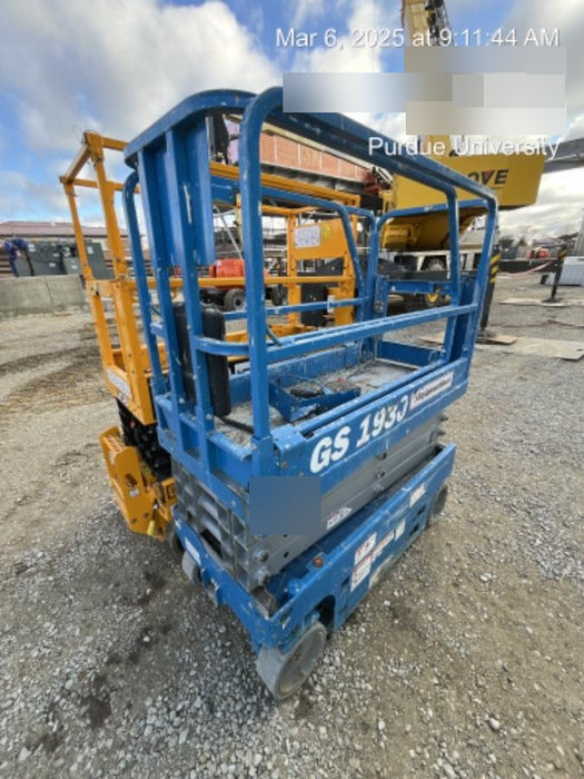 2020 Genie GS-1930 Solid Non Marking Tires, Beacon, Folding rails with half height swing gate