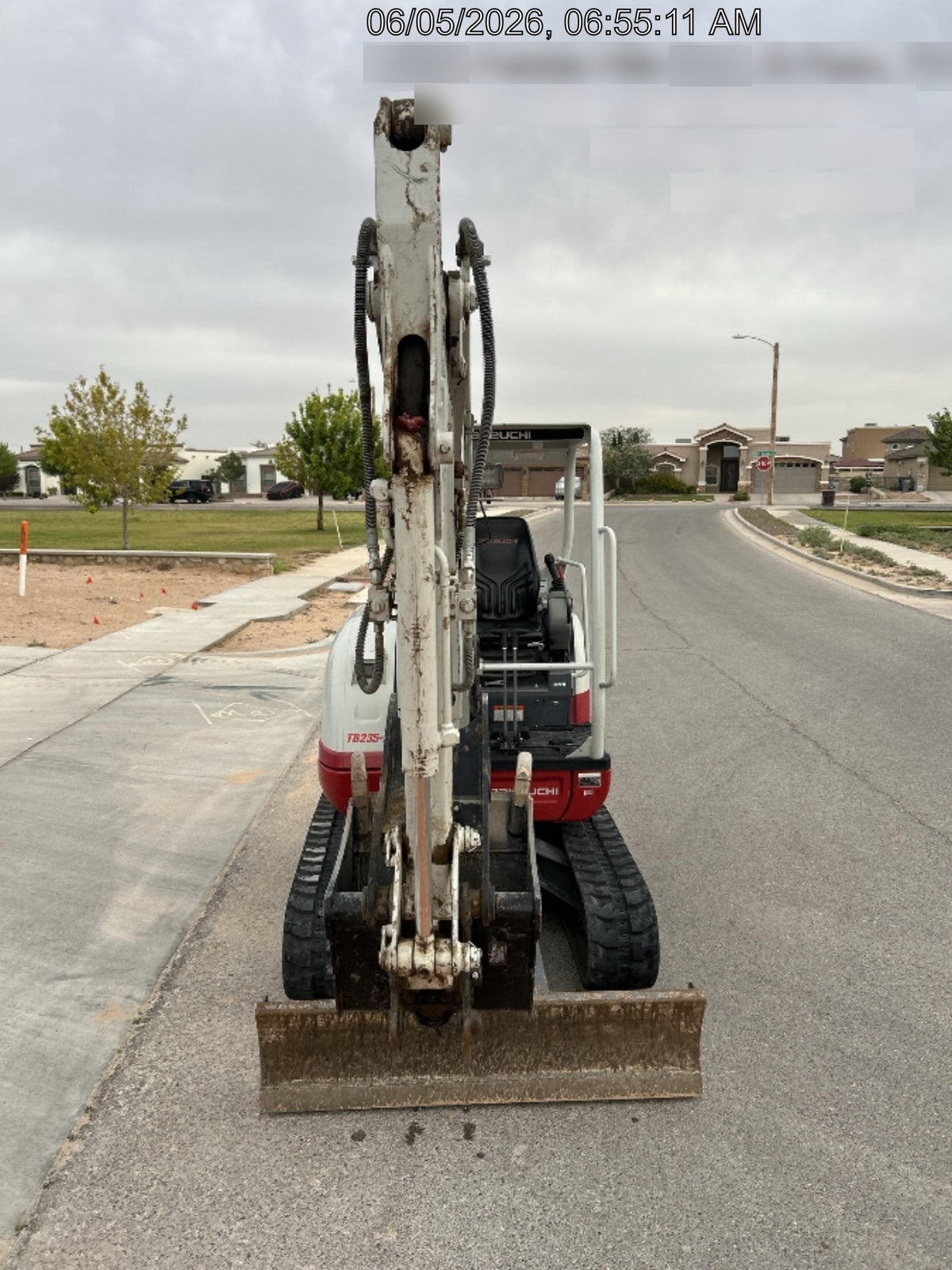 2023 TAKEUCHI TB235-2R