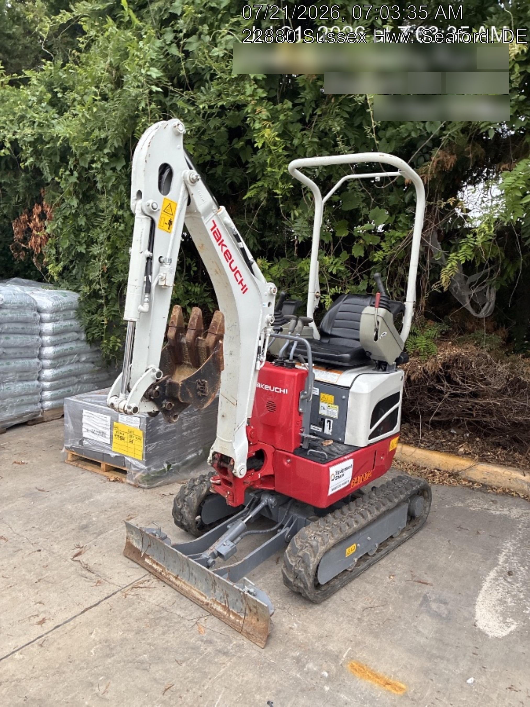 2023 TAKEUCHI TB210R
