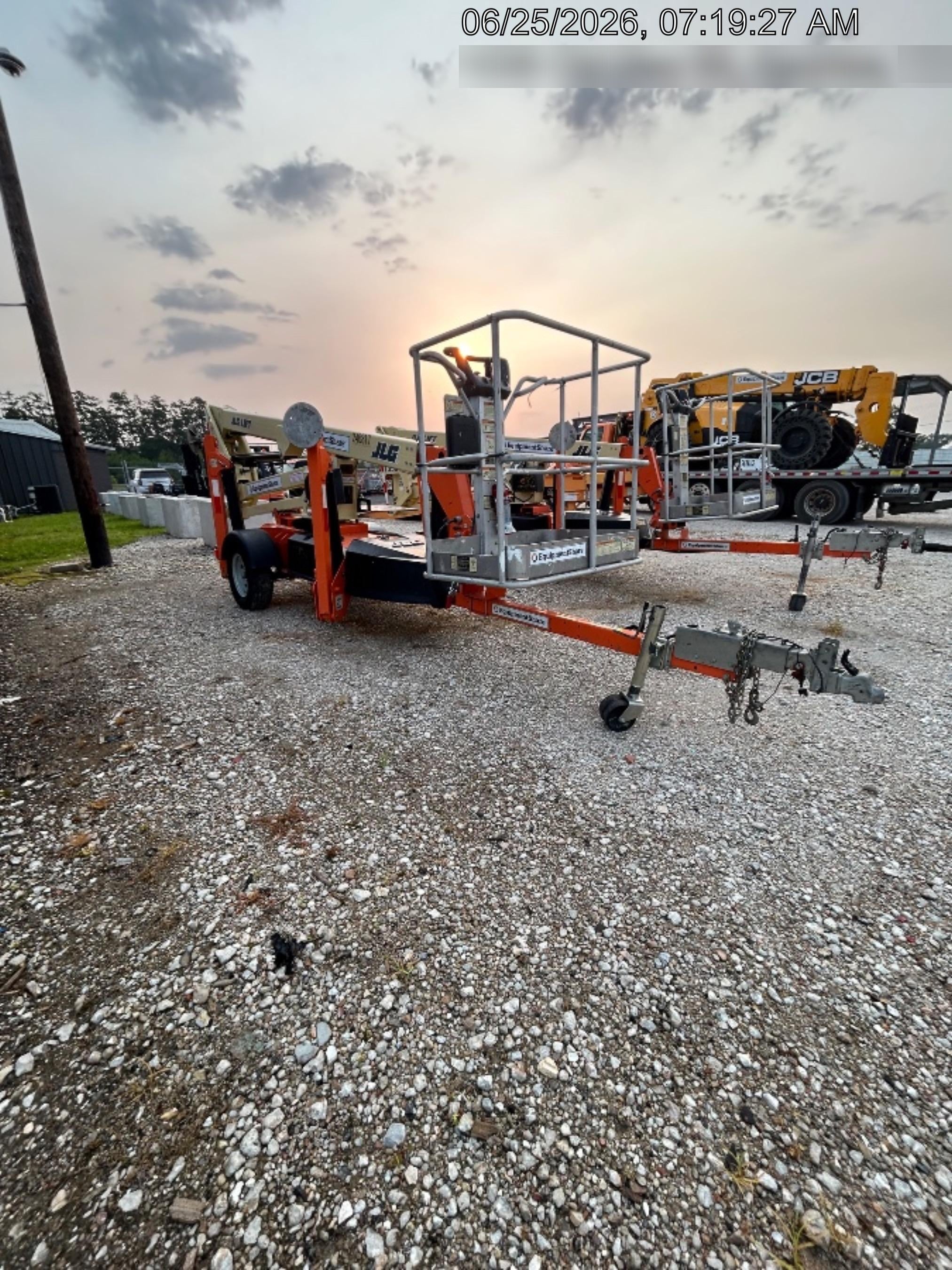 2022 JLG T350