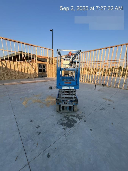 2020 Genie GS-1930 Solid Non Marking Tires, Beacon, Folding rails with half height swing gate, 800W Inverter