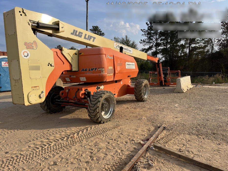 2019 JLG 800AJ