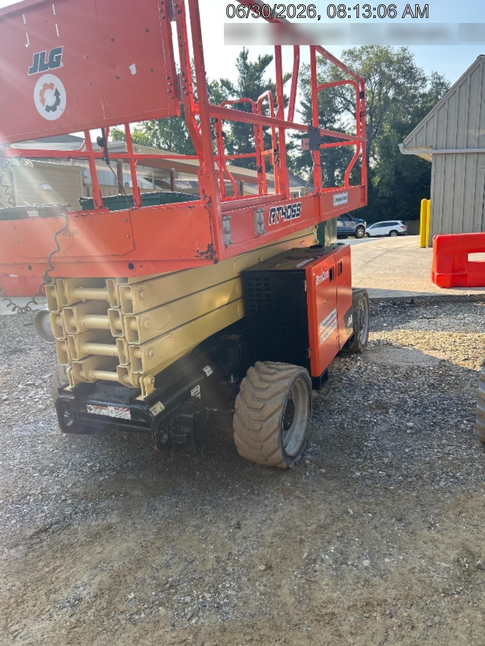 2021 JLG RT4069
