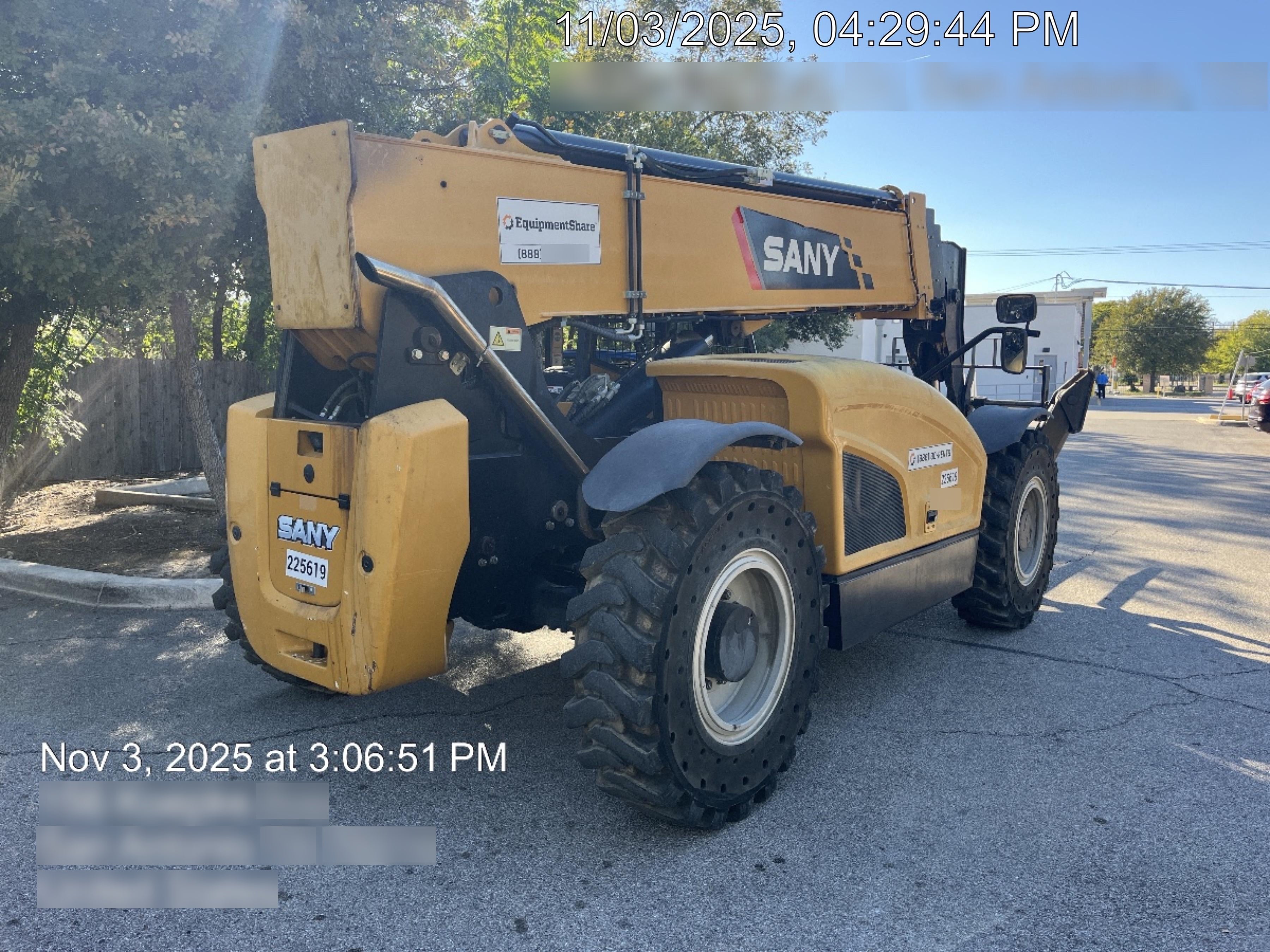 2022 SANY STH1056