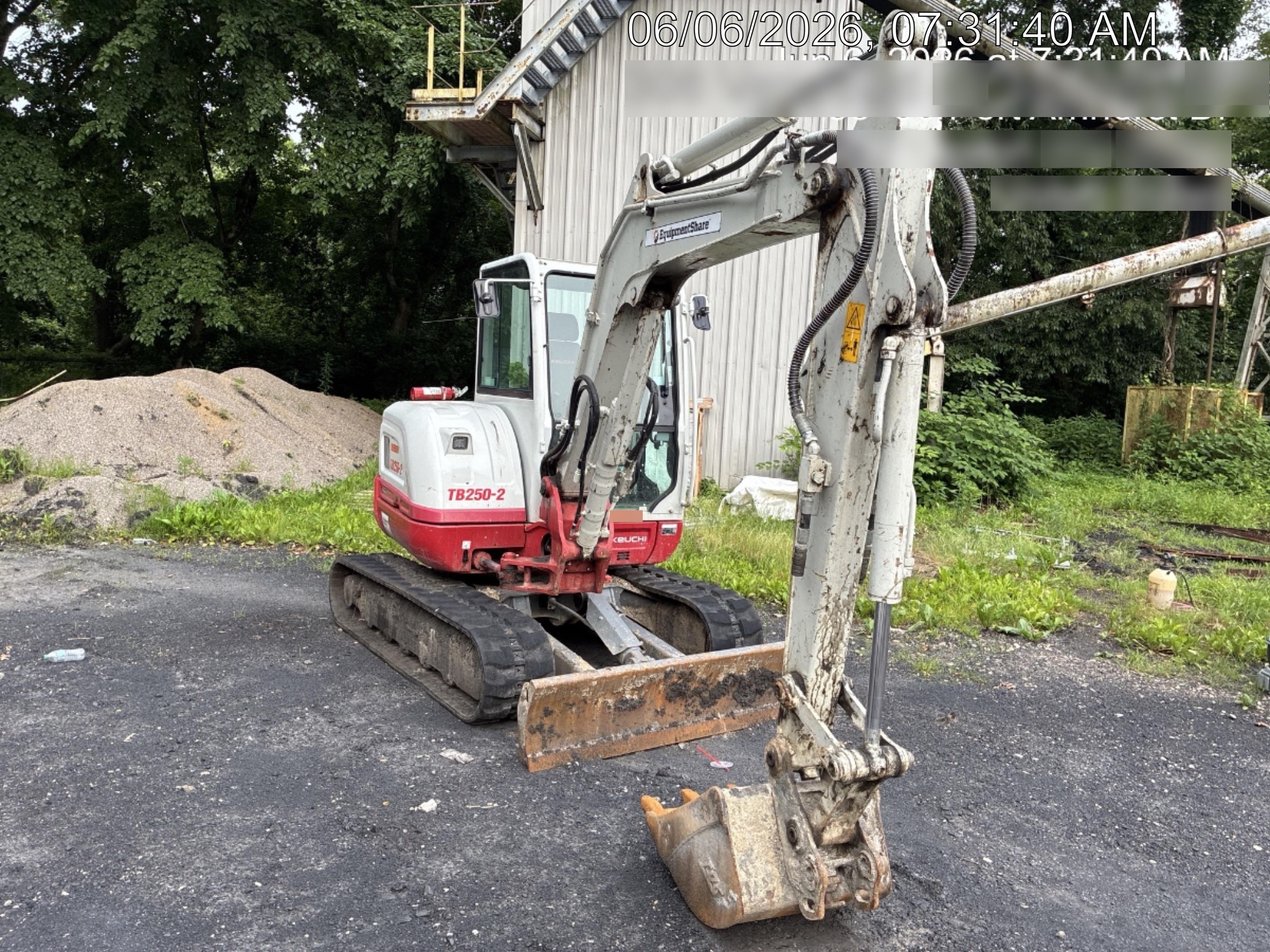 2023 TAKEUCHI TB250-2CR