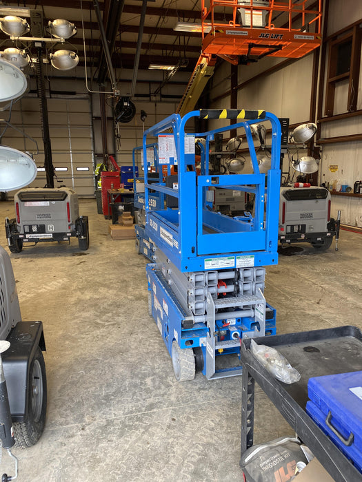 2020 Genie GS-1930 Solid Non Marking Tires, Beacon, Folding rails with half height swing gate