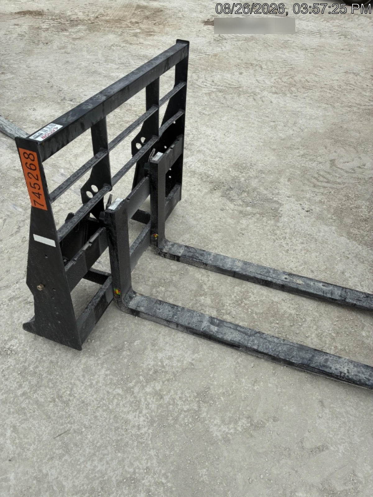 2026 ARROW MATERIAL HANDLING 72" Pallet Forks - Arrow