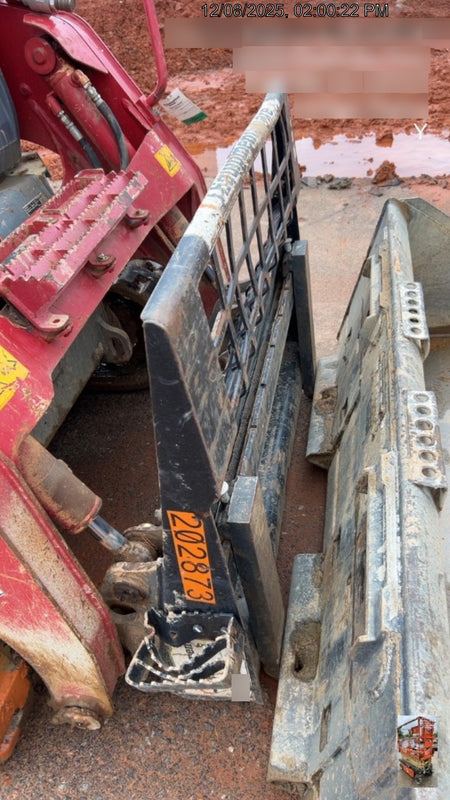 2022 ARROW MATERIAL HANDLING 60" Pallet Forks - Arrow