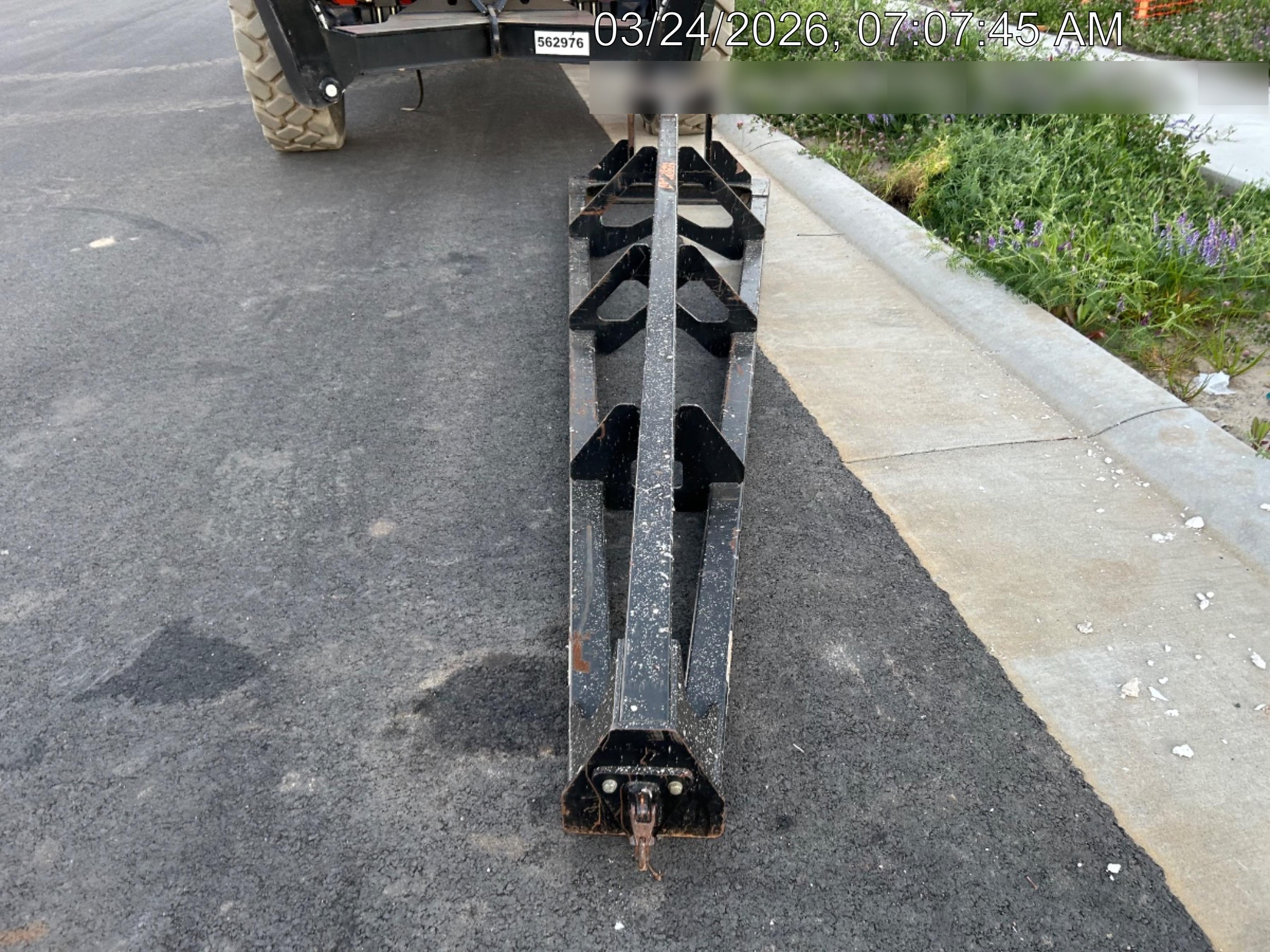 2024 JLG 1001275853