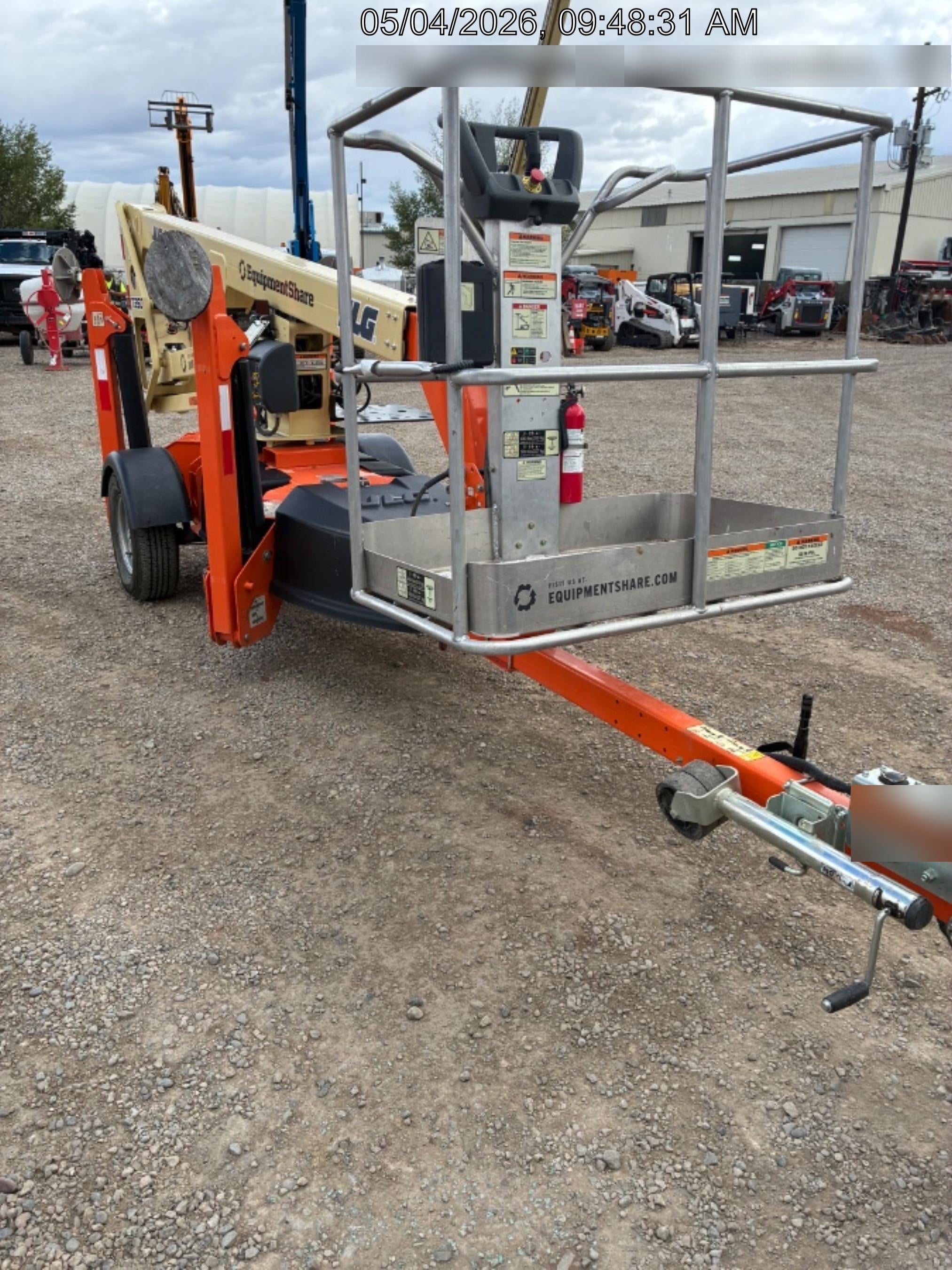 2023 JLG T350