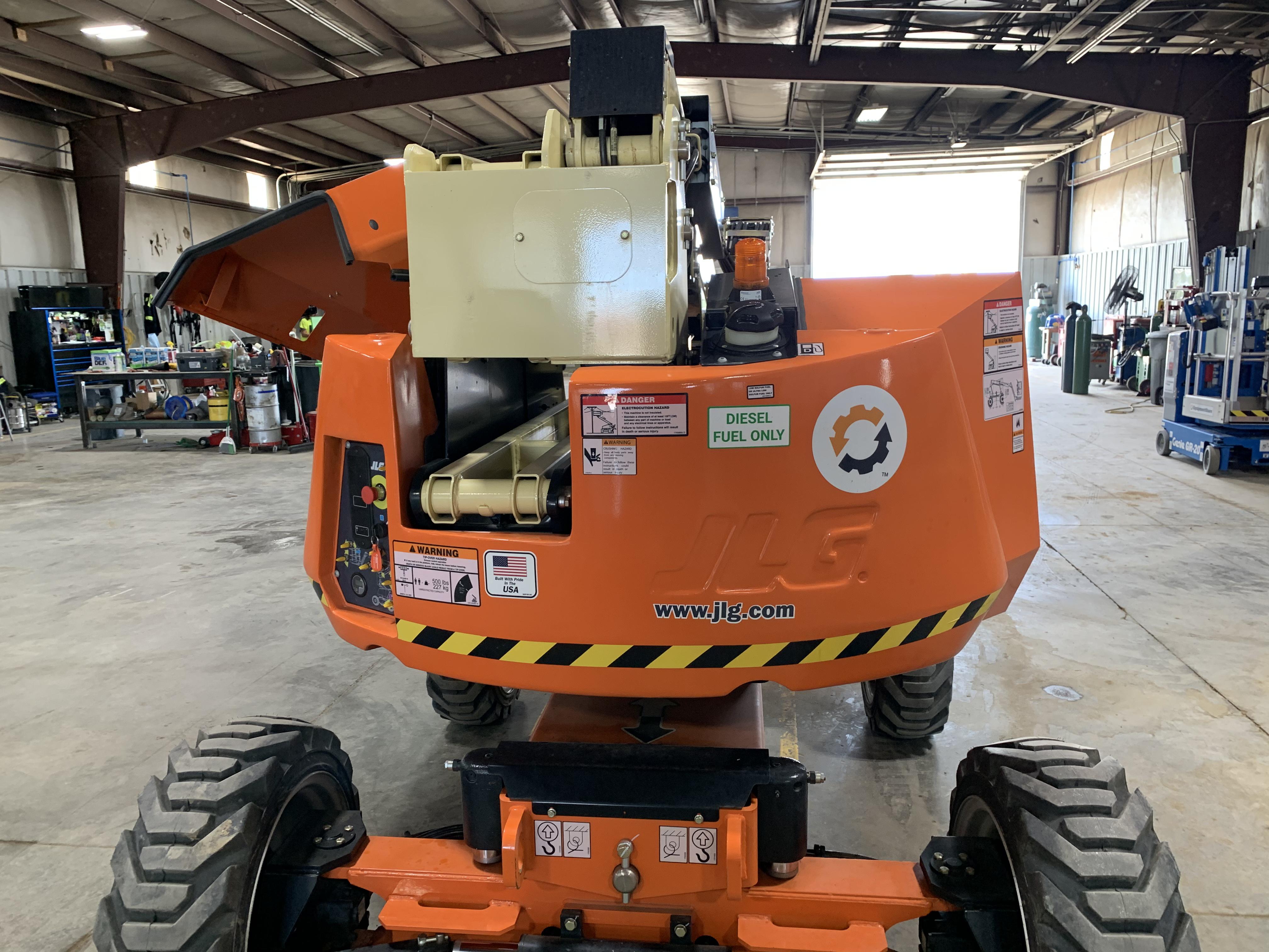 2022 JLG 340AJ