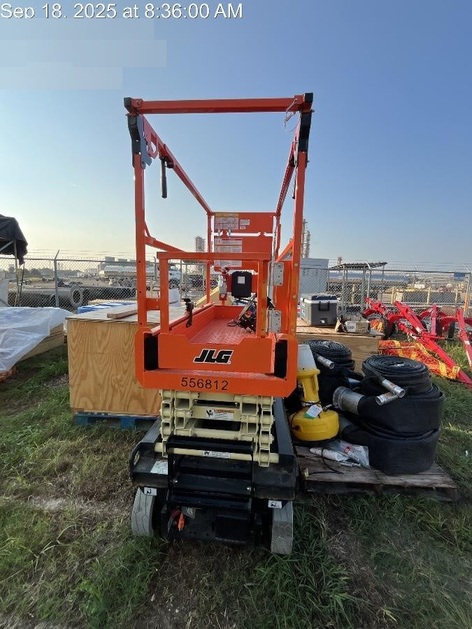 2025 JLG ES1932
