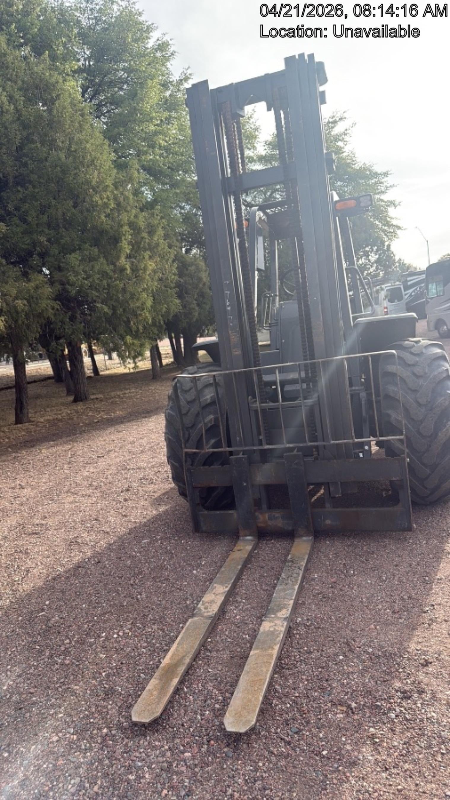 2023 CASE 588H