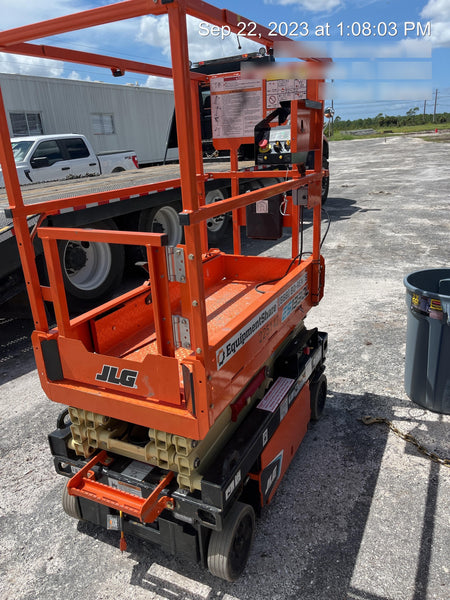 2022 JLG ES1330L