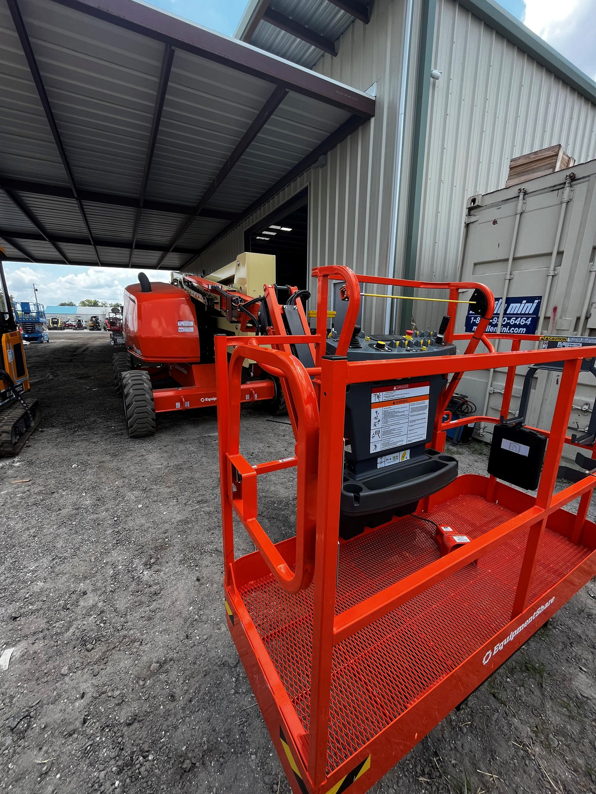 2023 JLG 450AJ