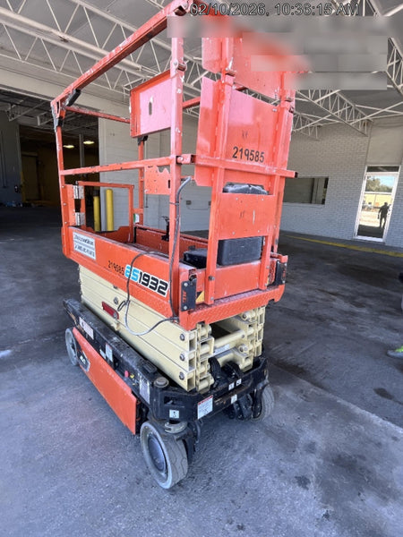 2022 JLG ES1932