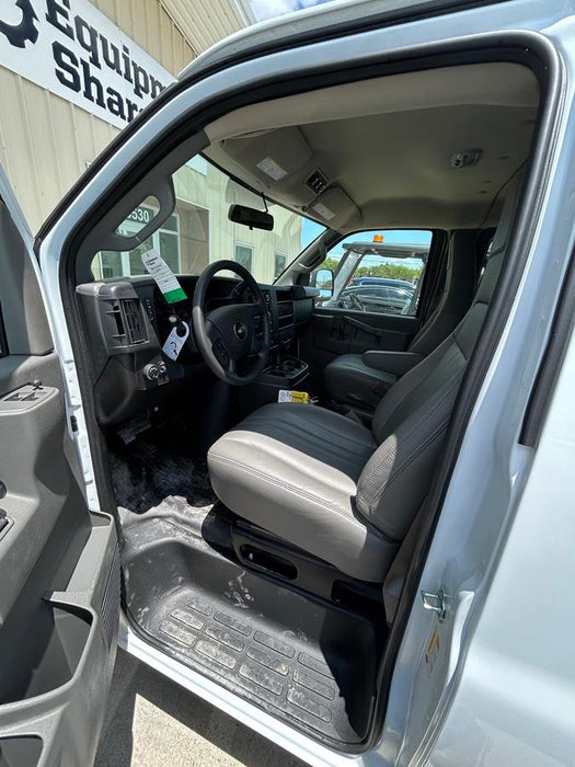 2025 CHEVROLET Express Van - Rental