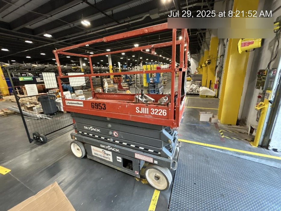 2018 Skyjack SJIII-3226 Skyjack SJIII3226 Scissor Lift w/Trojan Batteries