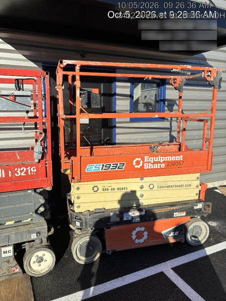 2022 JLG ES1932