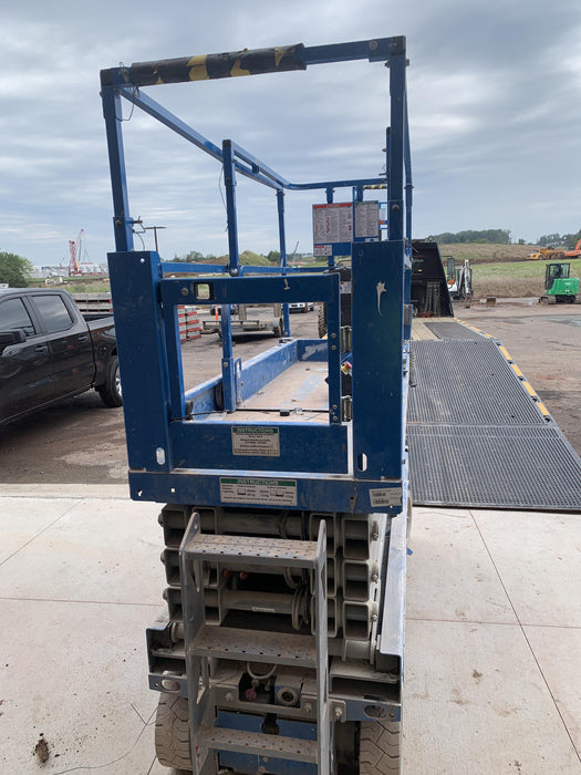 2020 Genie GS-2632 Solid NM Tires, Folding Rails with Half-Height Swing Gate, Beacon