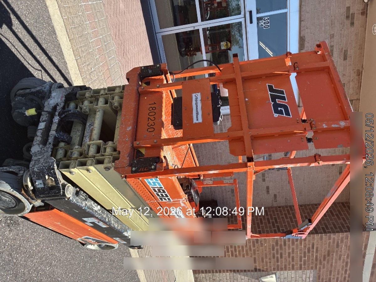 2021 JLG ES1932