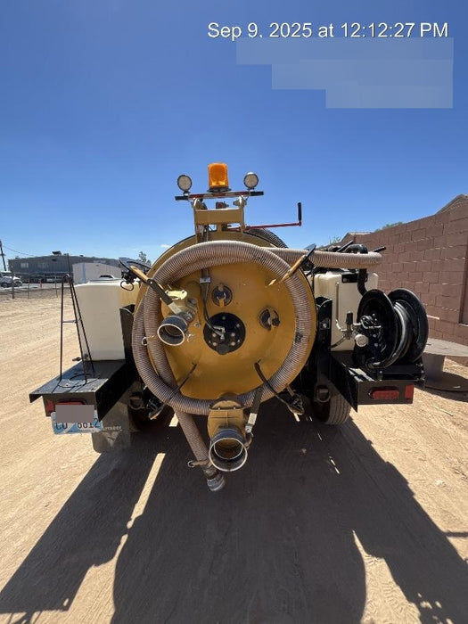 2023 Vac-Tron LP573XDT T4 Koehler Diesel Engine, 500 Gallon Debris Tank, x2 100 Gallon Water Tanks