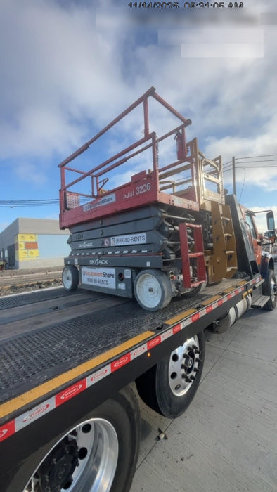 2018 Skyjack SJIII-3226 Skyjack SJIII3226 Scissor Lift w/Trojan Batteries