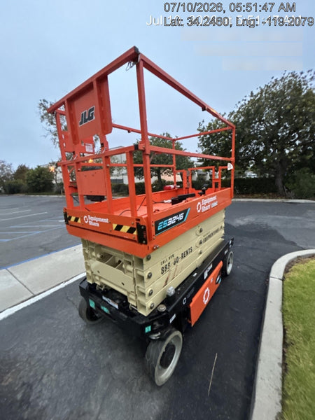 2025 JLG ES3246