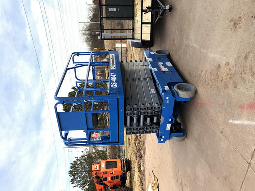 2019 Genie GS-4047 Folding rails with half height swing gate